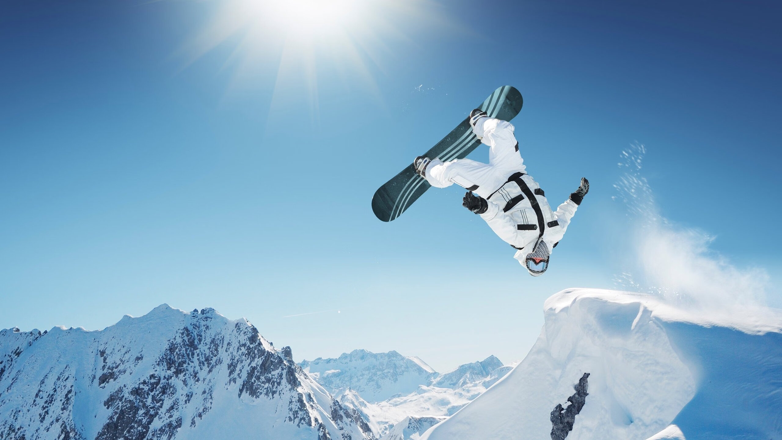 出色防守引爆全场!,阿扎伦卡意外战胜MAD比赛高潮迭起